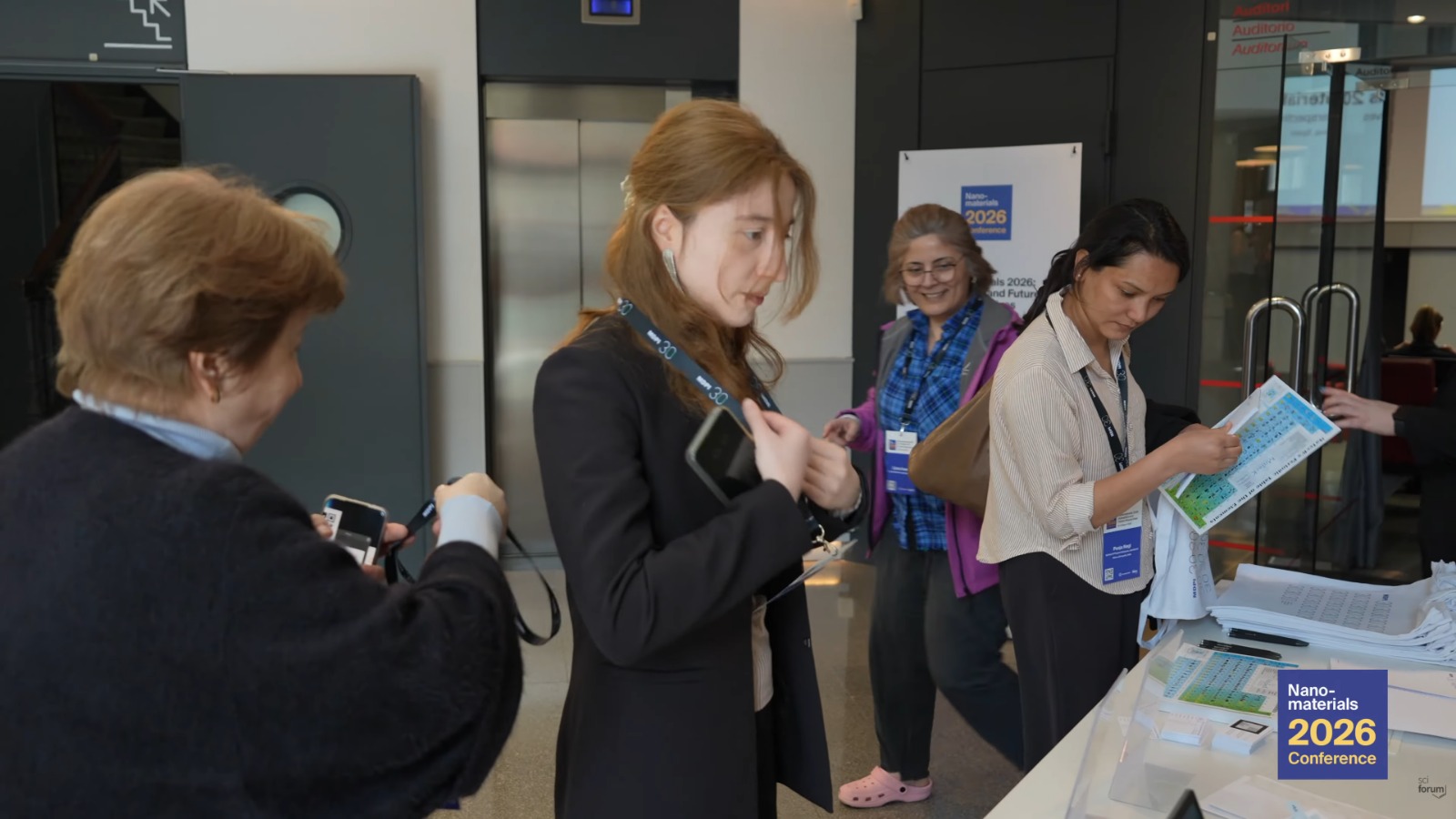 კონფერენციის ფოტო 1